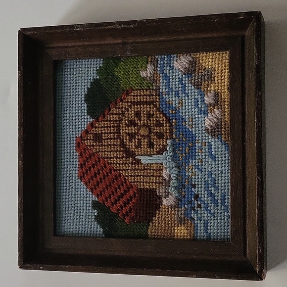Farmhouse With A Mill Waterwheel In A River Vintage Framed Needlework - Picture 4 of 8